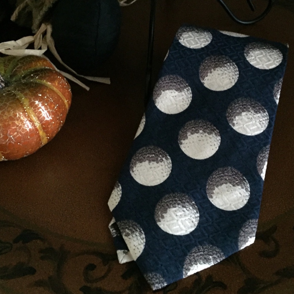 TOO MANY BALLS? GOLF Themed Tie
